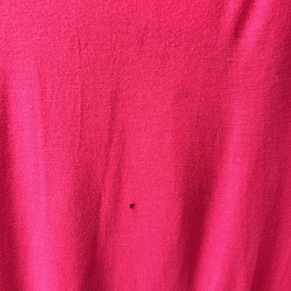 BCBG Hot pink shortsleeved Native American feather print beaded tee size medium - Picture 8 of 9